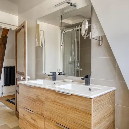 Le Lampadaire Du Martreuil Villa