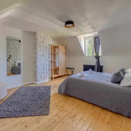 Le Lampadaire Du Martreuil Pierrefonds