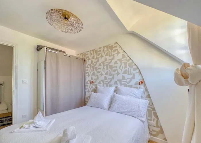 Le Lampadaire Du Martreuil Villa Pierrefonds