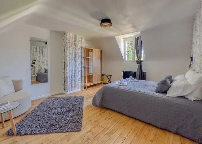 Le Lampadaire Du Martreuil Pierrefonds