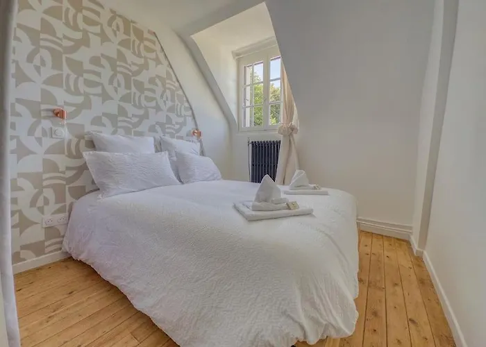 Le Lampadaire Du Martreuil * Pierrefonds