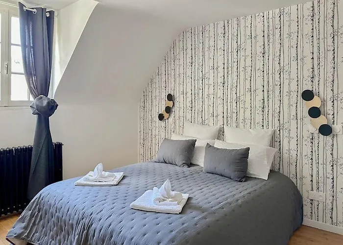 Le Lampadaire Du Martreuil Villa